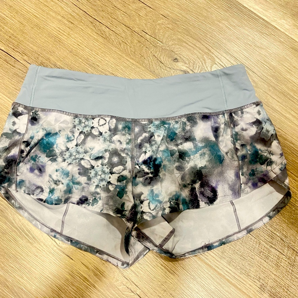 Lululemon Speed Up short